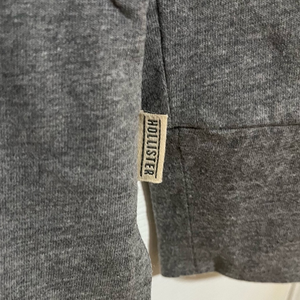 Hollister Turtle Neck Long Sleeve - Picture 3 of 5